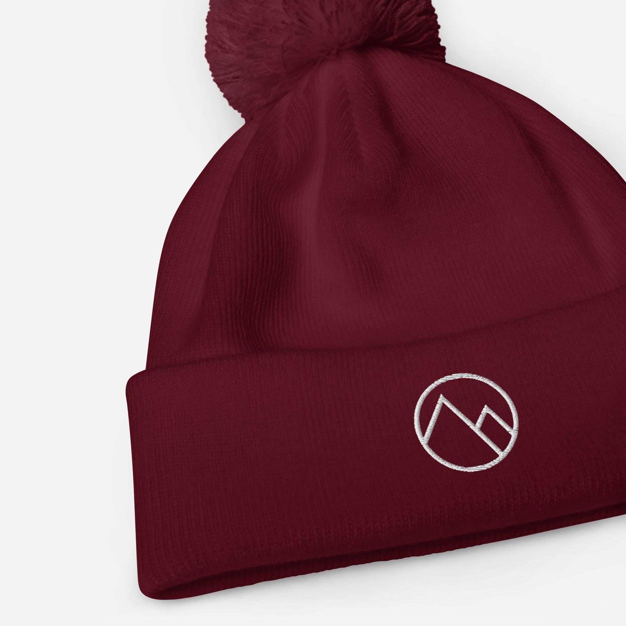 Après Ski Daily Pompom Beanie - Burgundy