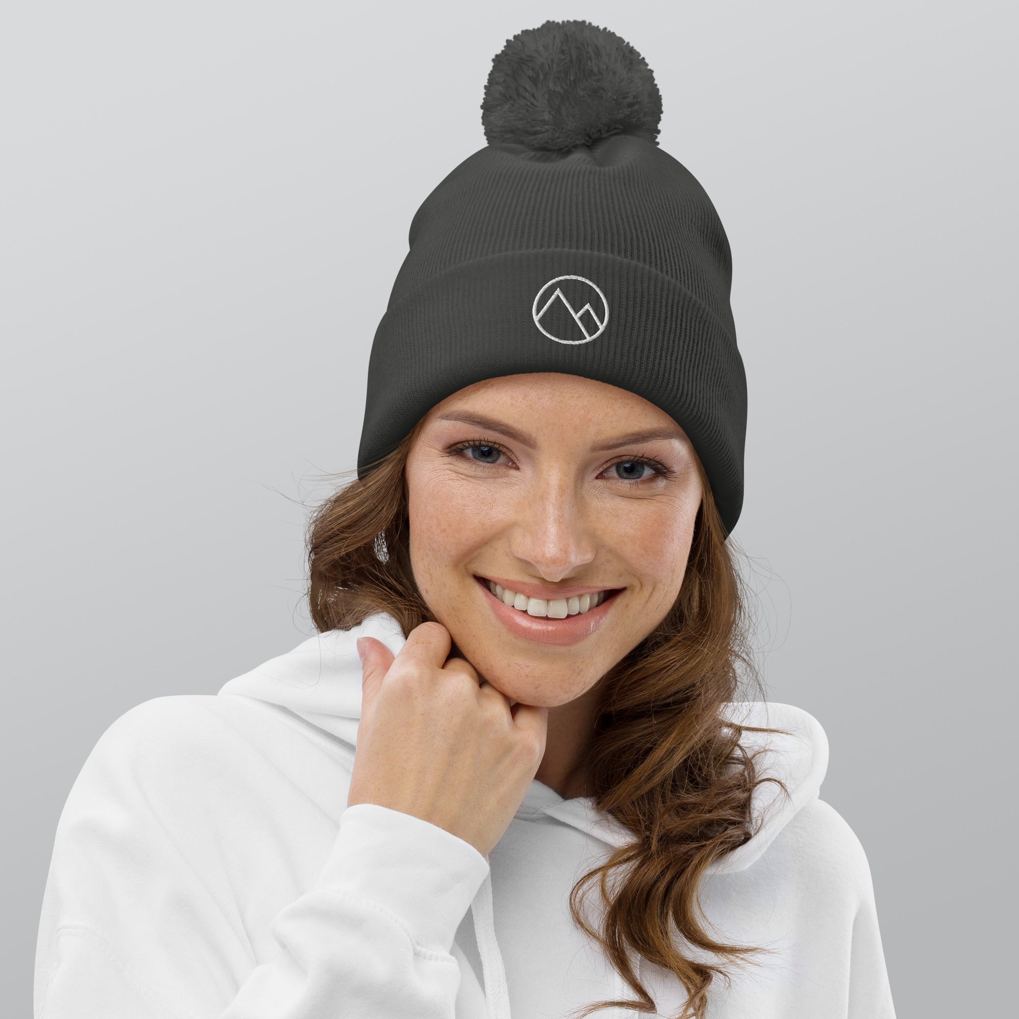 Après Ski Daily Pompom Beanie - Graphite Grey